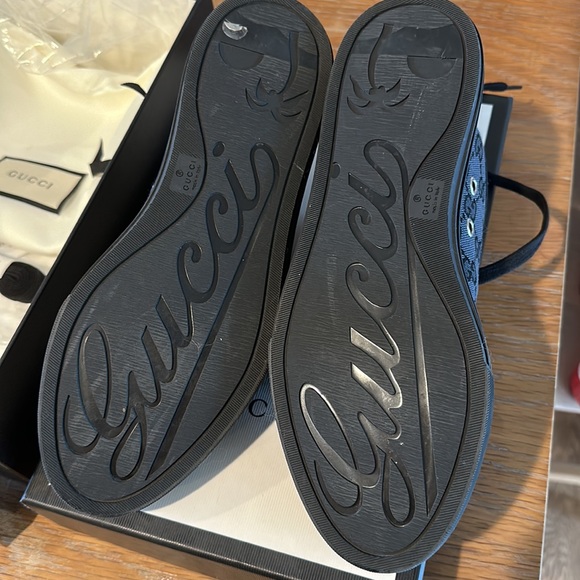 Authentic Gucci Sneakers size 38 - Picture 6 of 9